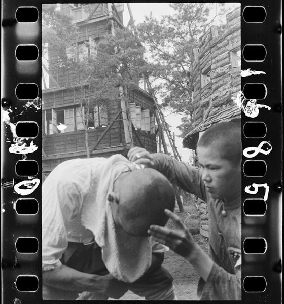 Shouwa14nen8gatsu、fujimotoshihachisatsuei。sanpatsumokunrenseidoushide。