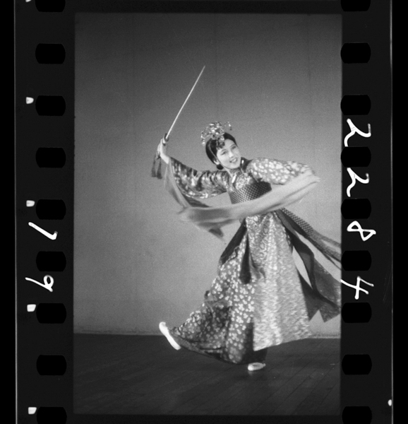 Shouwa16nen1gatsu、kabukizadenokichoukouenwohikaetenosatsuei。fujimotoshihachisatsuei。