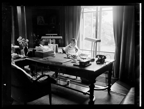 Meguronokouteijimushitsunite