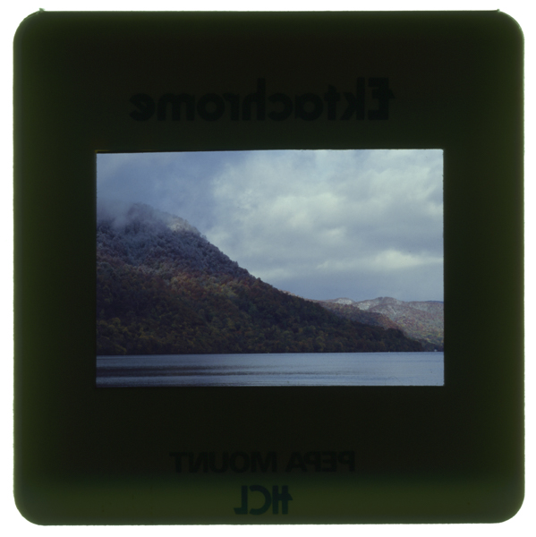 十和田湖の秋 和井内