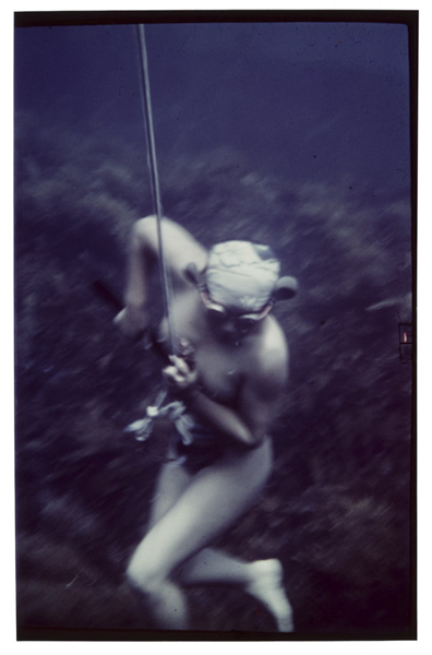 Kokyuuippaimadegamanshite、sattoikitsunawohiiteaizuwosuru。