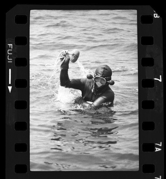 「海女 中村由信写真集」掲載 00010-00455-0007