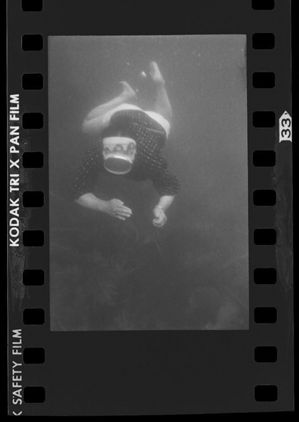 「海女 中村由信写真集」掲載 00010-00457-0030