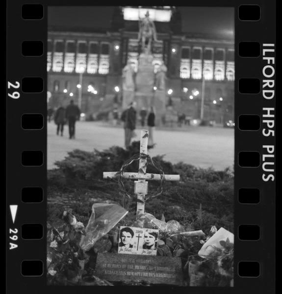 Vuぁ̄つらふひろばのやん ぱらふ めもりある