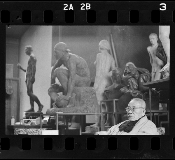 「朝倉彫塑館特別展図録 石松健男写真展 ~朝倉文夫1962年12月」掲載 00020-00080-0003