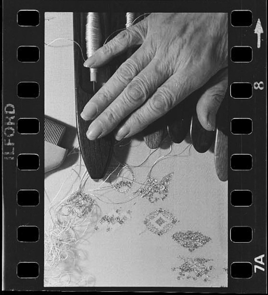 「写真集 西陣 美を織る暮らし」掲載 00021-02923-0007