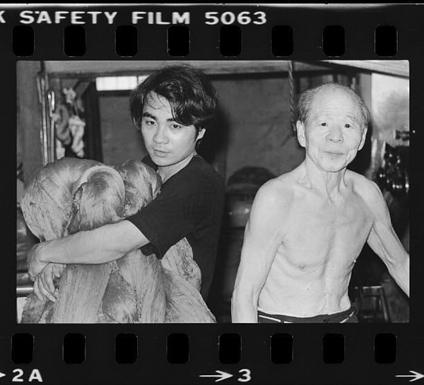 「写真集 西陣 美を織る暮らし」掲載 00021-02929-0008