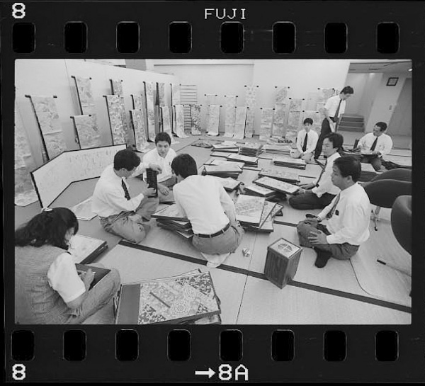 「写真集 西陣 美を織る暮らし」掲載 00021-02957-0013