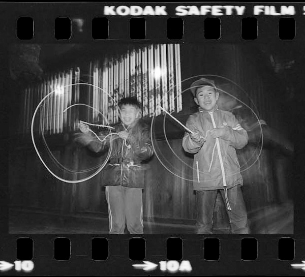 「写真集 西陣 美を織る暮らし」掲載 00021-02985-0015