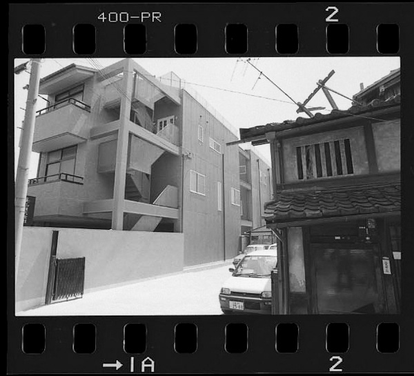 「写真集 西陣 美を織る暮らし」掲載 00021-03041-0001