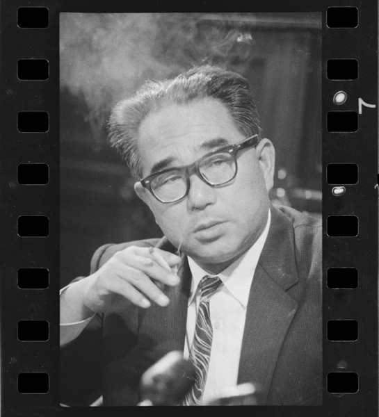 「横浜・あのころ 飛鳥田市長」掲載 00026-00595-0010