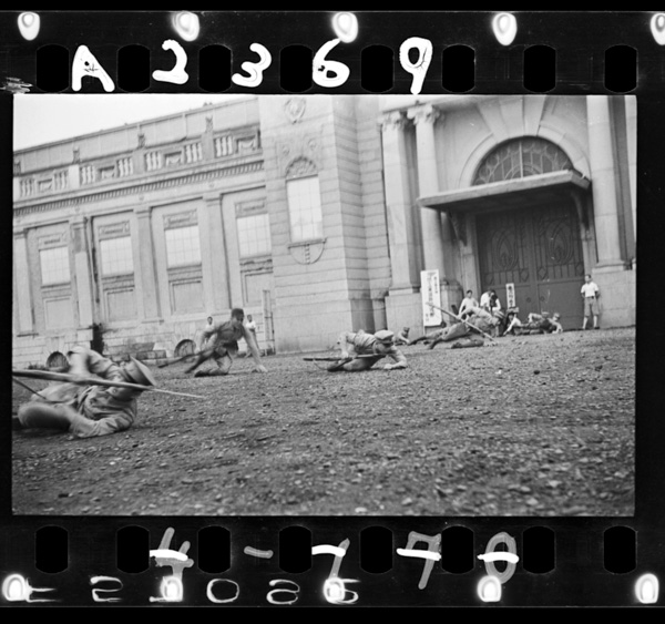 十月一日から商店法実施