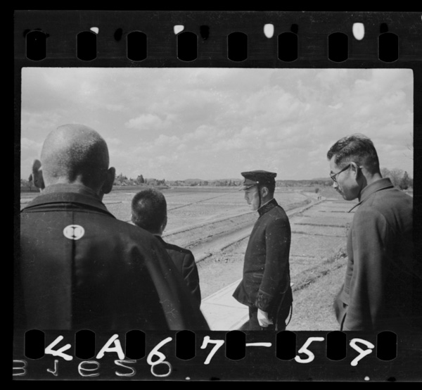 皇恩津々浦々に洽し 侍従を全国に御差遣あらせらる