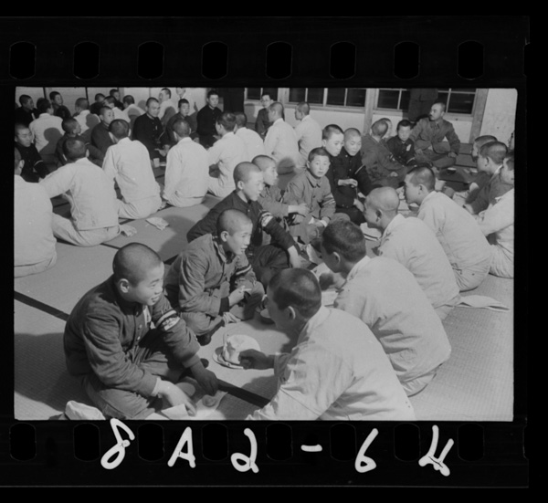 Kyoudakehaakogarenoumiwashini seishounenkoukuurenseibutainotsuchiurakaigunkoukuutaiichinichinyuutai