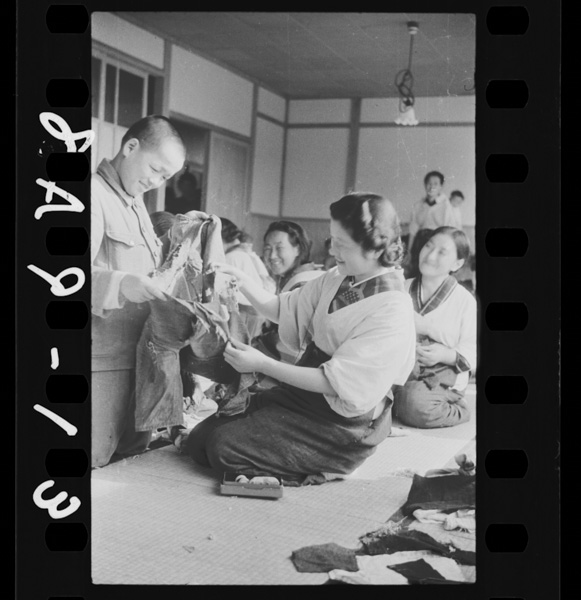 写真週報 日婦会員の一日お母さんぶりを見学