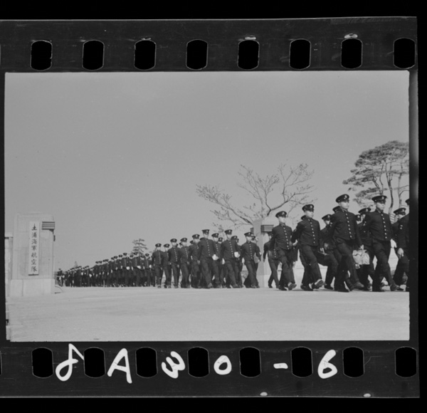 君たちも空へ来るんだ 土浦海軍航空隊少年飛行兵 郷土の少年に檄す