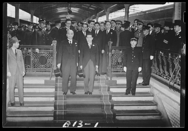 新国民政府答礼使節入京