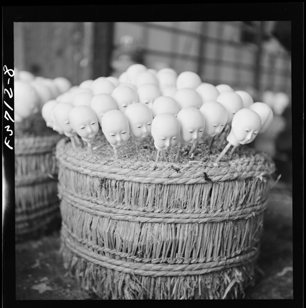 Nuriagattaatamawomakiwaranisashinaraberu