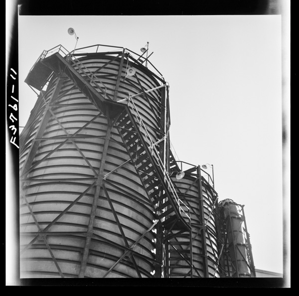 4 genryounoryuukakouwo6 baishourodeyaki,dekitaaryuusangasuwo5 notouniokuri,chirishousekikaraeraretachissonosankamonowoshokubaitoshiteryuusanwotsukuru