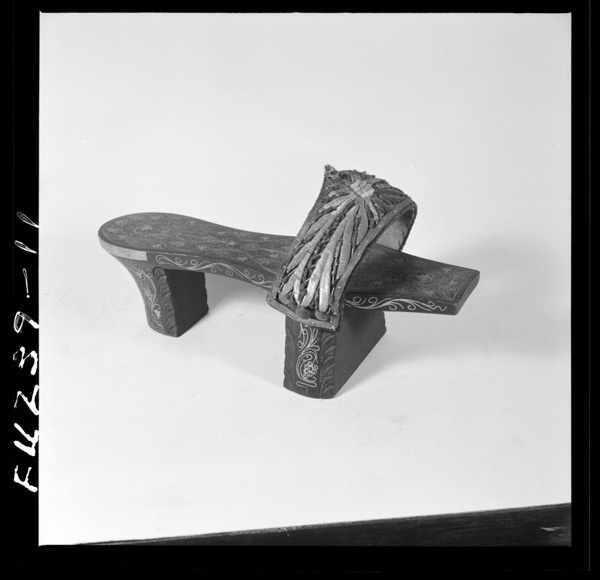 Yubimatanoriyoukeishiki torukonosandaru kinzokuzouganiri 3