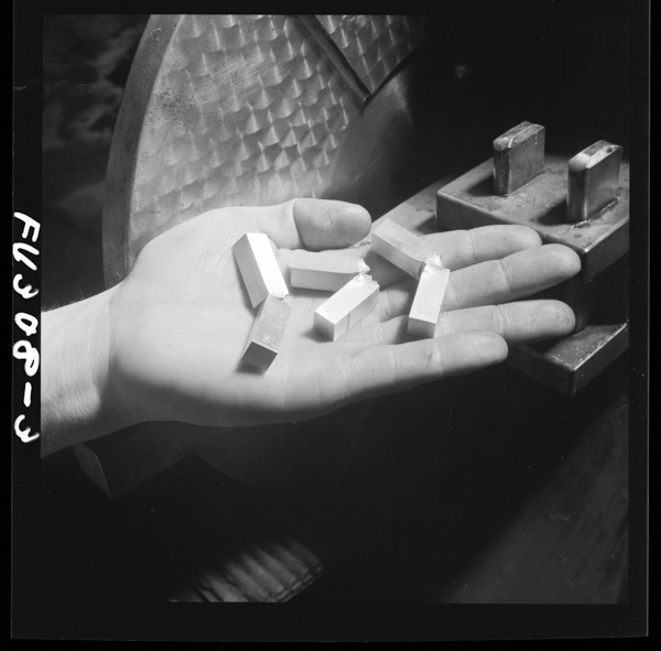 Zairyoushiken shougekitekinihakaisarerutokinoteikouryokuhahipparitsuyosatonobiritsudakedehakimaranai.korewohakarushougekishiken 8 12