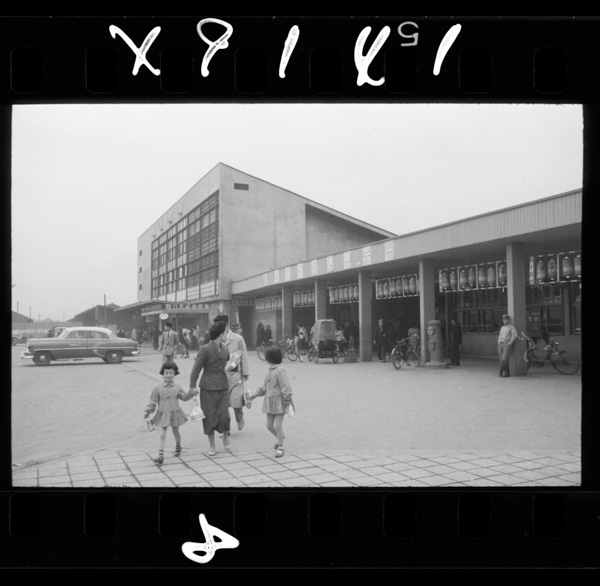 国鉄久留米駅.鹿児島本線から久大本線が分岐する