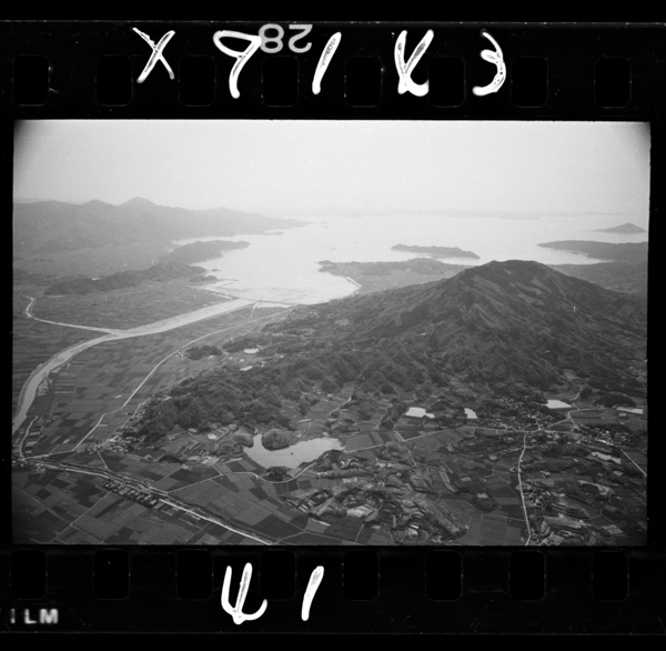 Deirinitomuitoshimagunnokaigan.karatsuwannihiraku