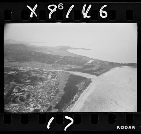 Genkaichoujoukuukaratsuchiyazaki,kogahoumenwomiru.kawahatsurikawa