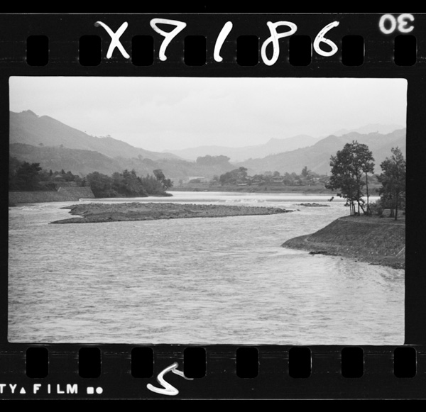 Asakuramurafukinwonagareruchikugogawa