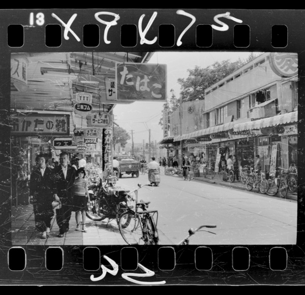 Ekimaekaratsuzukuoodoorigashinohankagai