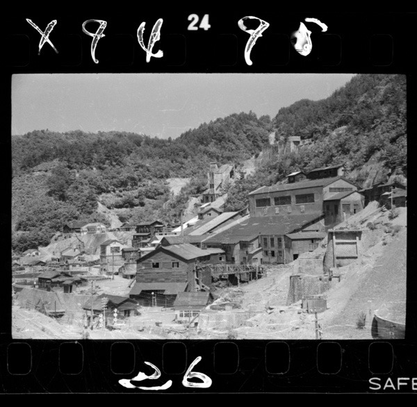 田老鉱山.硫化鉄鉱,含銅硫化鉄鉱を産する