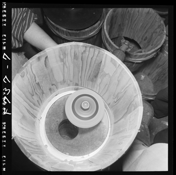 Tarunotsukurikata sokobutawohamerutamenomizowogawaitanitsukeru