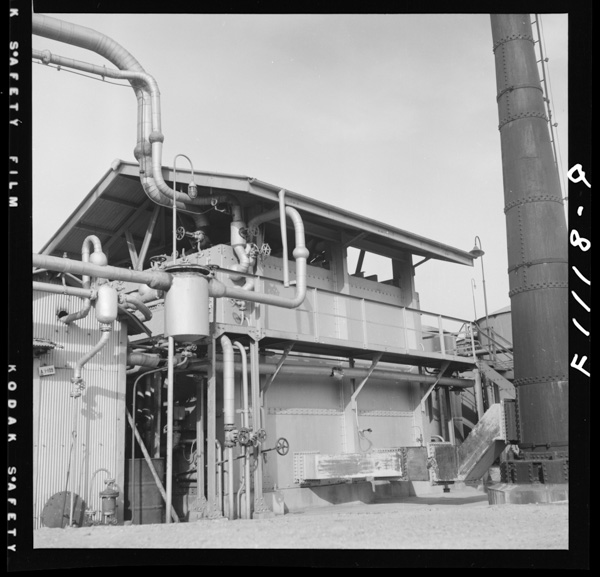 Sekiyunoseisei 3 nokanetsuronainiha,tasuunopaipuga,ritānbentotoshousururenketsukudaniyotterenketsusareteiru