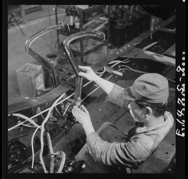 車台組み立て ペダル9