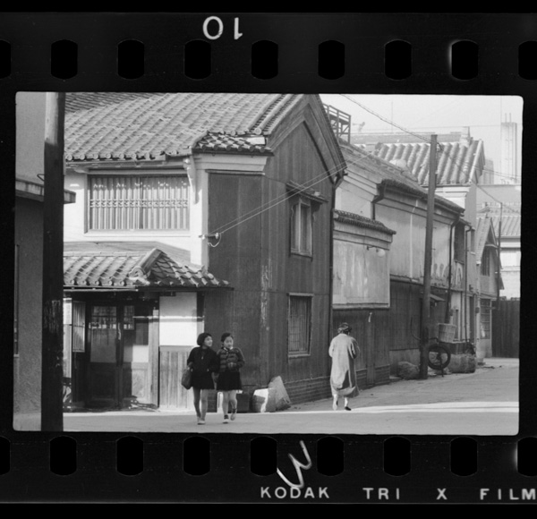 古い船場の面影を伝える今橋,浮世小路付近