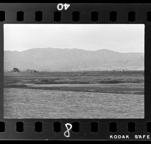 Hirakatashikarayodogawawohasandetakatsukishi.hokusetsunoyamayamawomiru