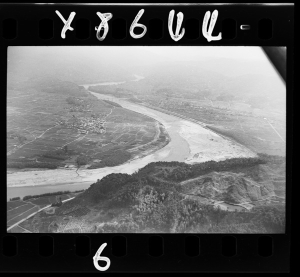 Kizugawa.kamofukinkarajouryuuwomiru