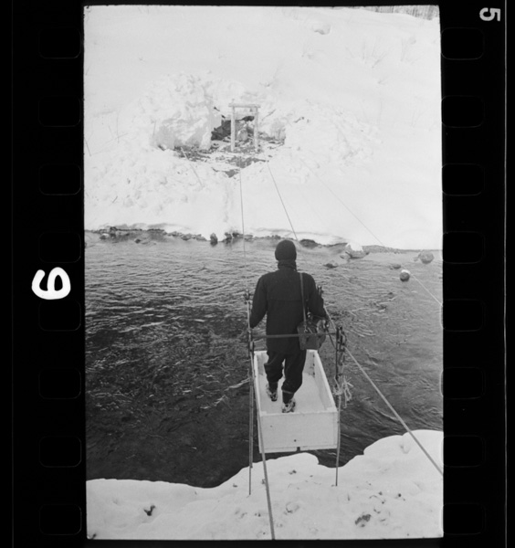 Kawawowatarutsuribako