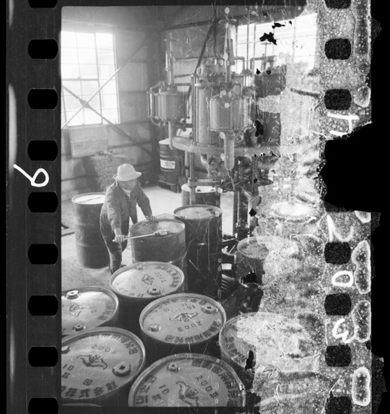 荷造りと輸送 4は注油装置による充填