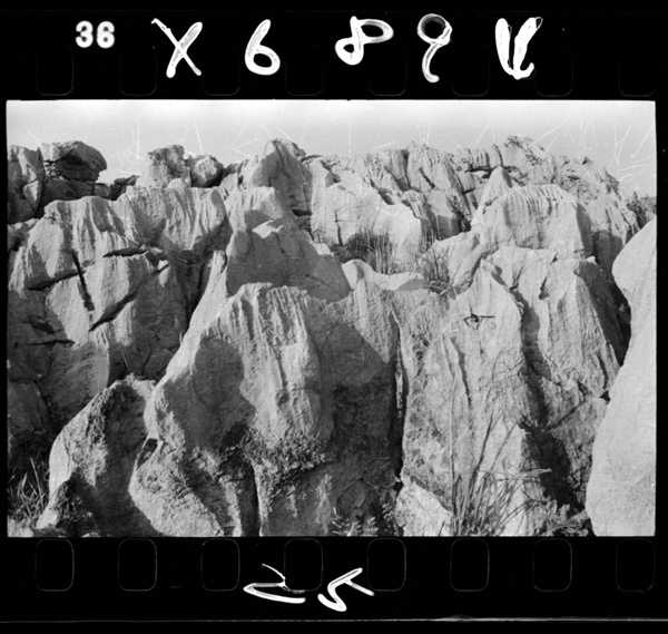 標式的なカレンフェルト,裸出カルスト地域(地獄谷)