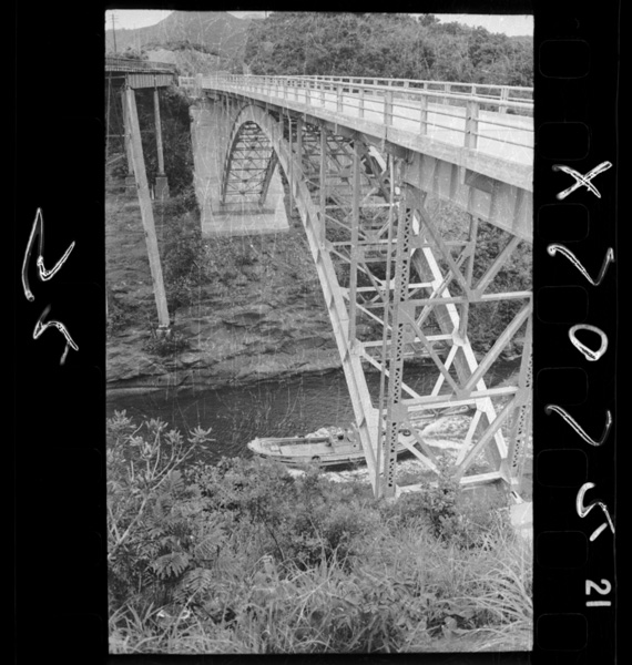 Kamijimatoshimojimawomusubumansekihashi