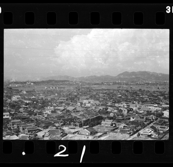 Araoshi.kakkyouwoteisurutankoumachi.tookuhaoomutashi