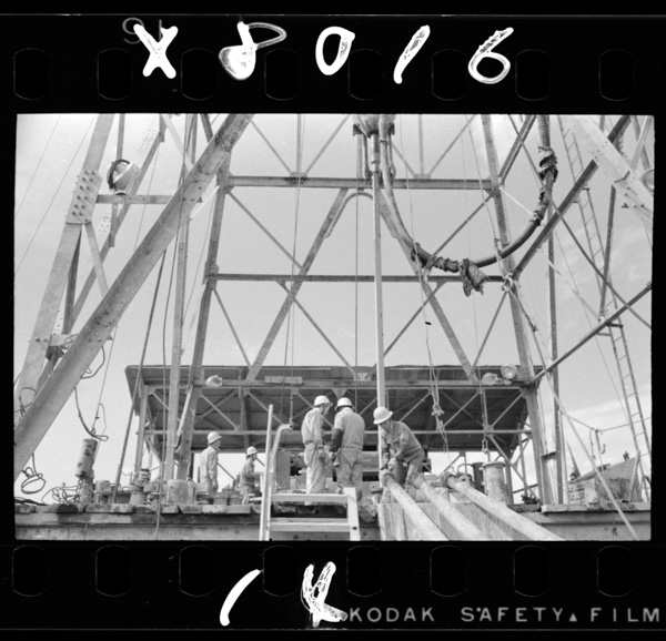 長岡市大口油田.新しい油田井が掘られて行く