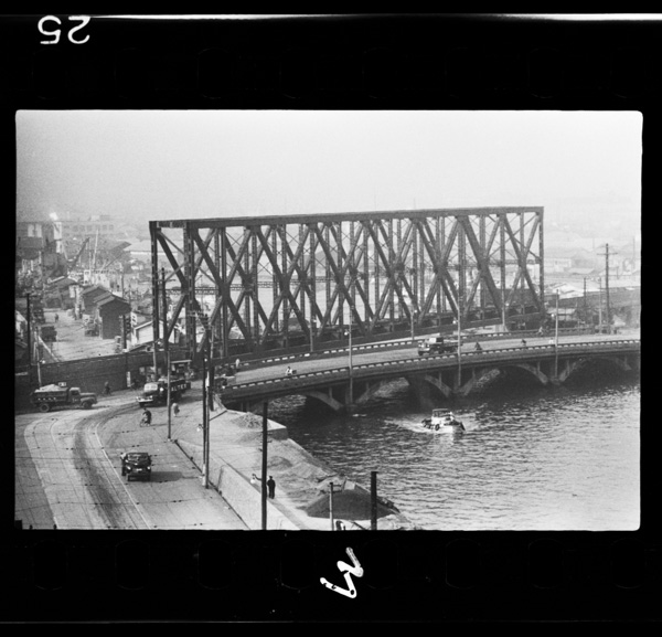 Shirinashigawanikakaruiwasakibashi(temae)torinkousentekkyou