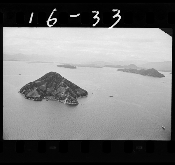 Tsukunejimakaraninoshimahoumenwomiru