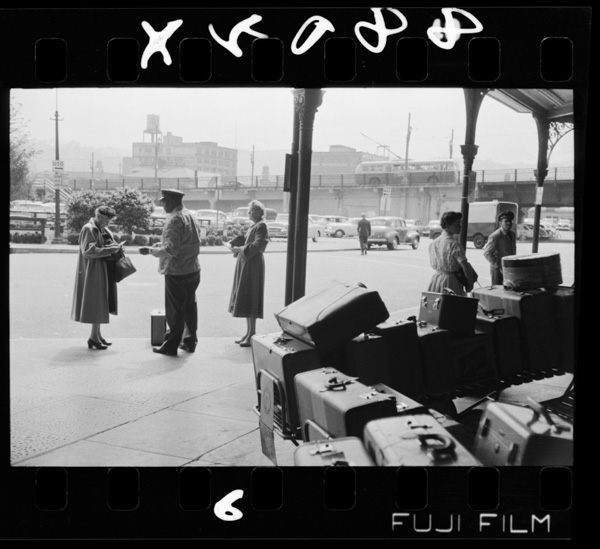 Ekimae.machinonakahadenshatobasugaomonakoutsuukikan