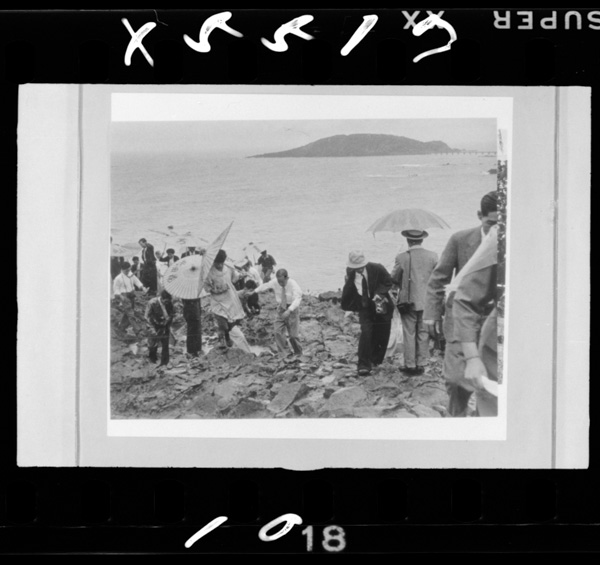 朝からみぞれまじりの雨.福井県東尋坊
