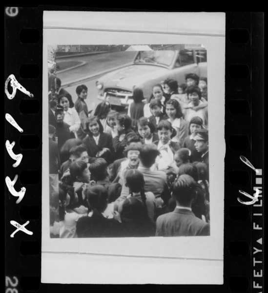 小鳩くるみを襲うファン