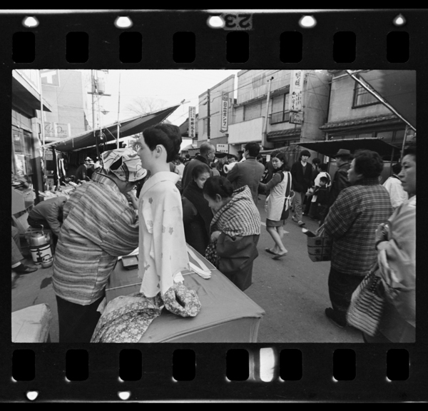 Setagayaboroichi。taishou6nenkaranorekishiwomotsusetagayanodentougyouji(shouwa45nen)