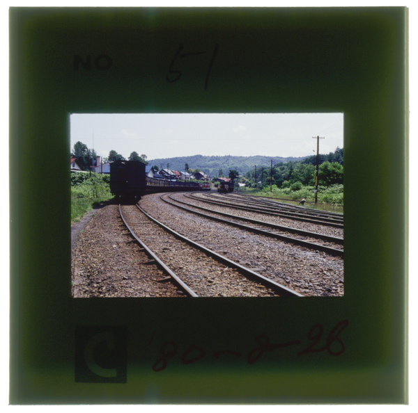 Meiji15nennikaitsuushitahokkaidousaishonotetsudouhoronaitetsudounoshuutenhoronaiekishuuhennotankougakakouwoyametagenzaiharyokakunotoriatsukaimohaishisaretokiorikamotsuresshagahaittekurudakenosabishisada